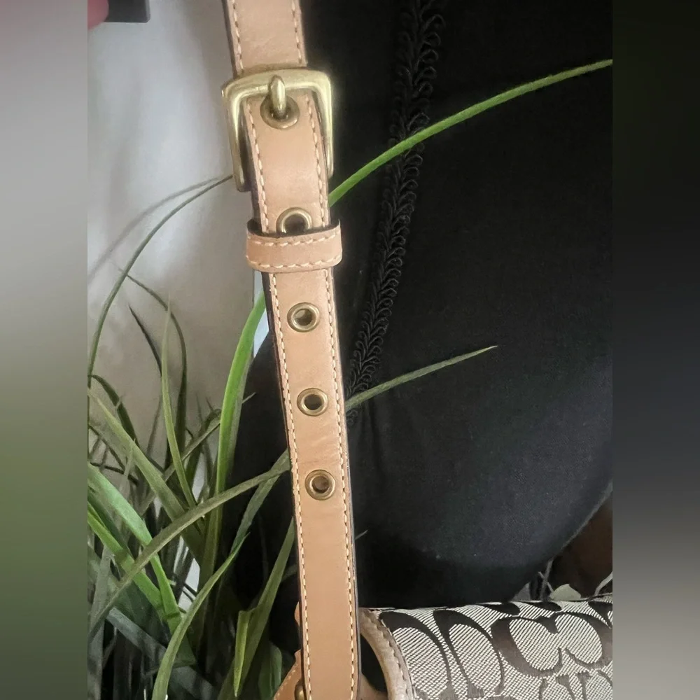 Coach Signature Canvas/Leather Cricket Turnlock Crossbody Bag - Picture 6 of 16